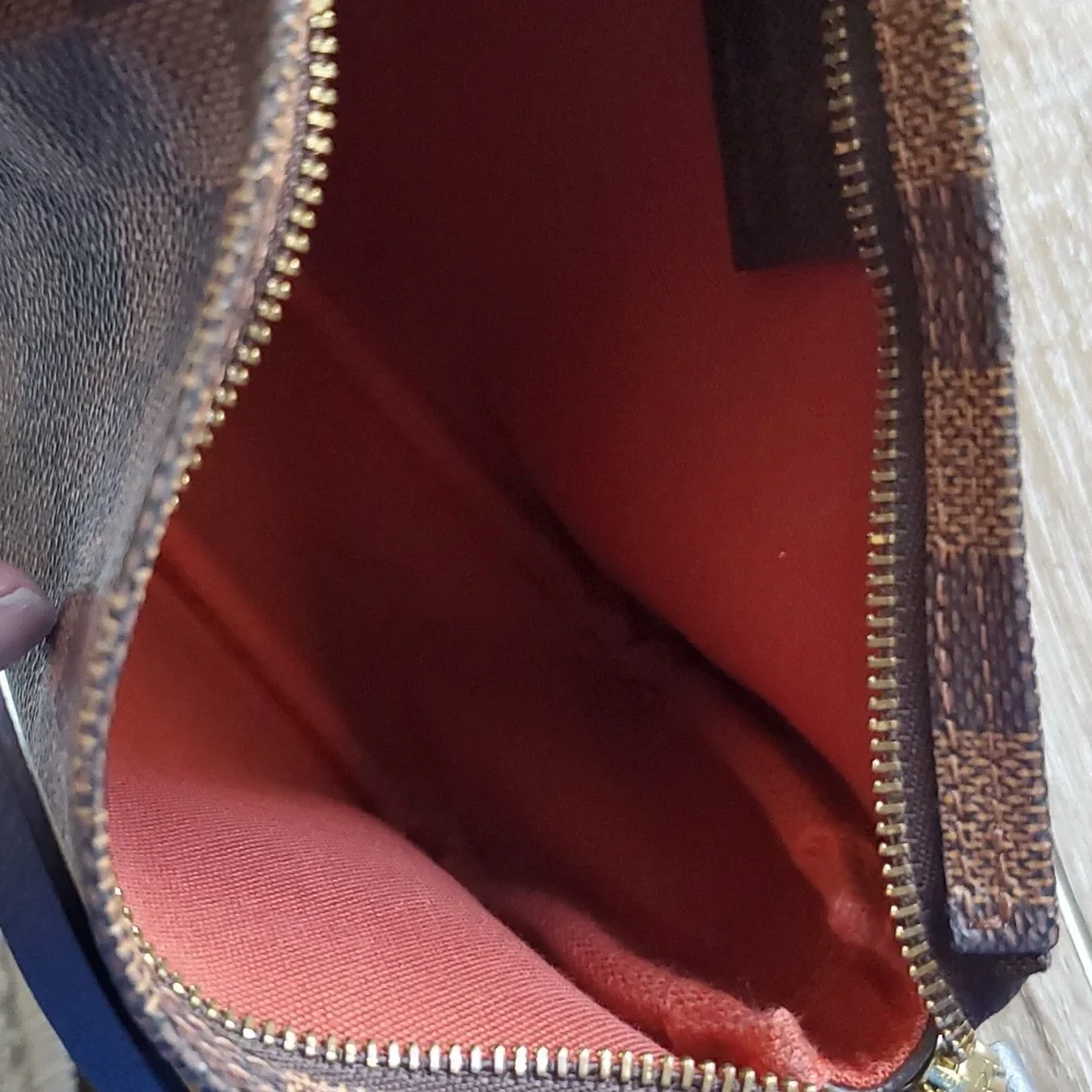 EUC Damier Ebene Canvas Trousse Makeup Bag w/ Strap - Picture 7 of 12